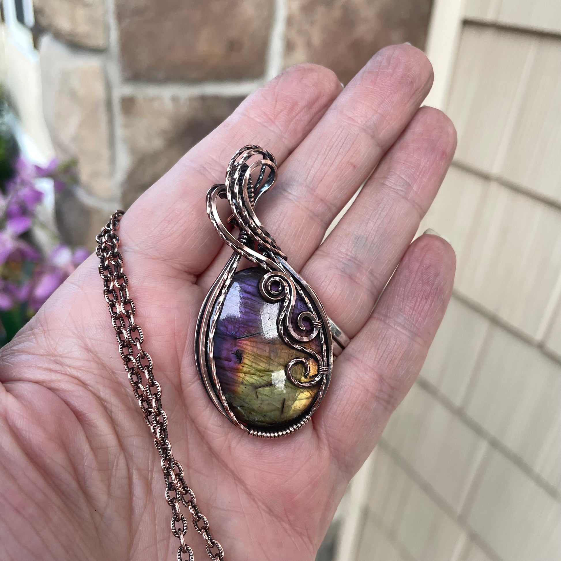 Rainbow Labradorite Oval Swirly Copper Necklace