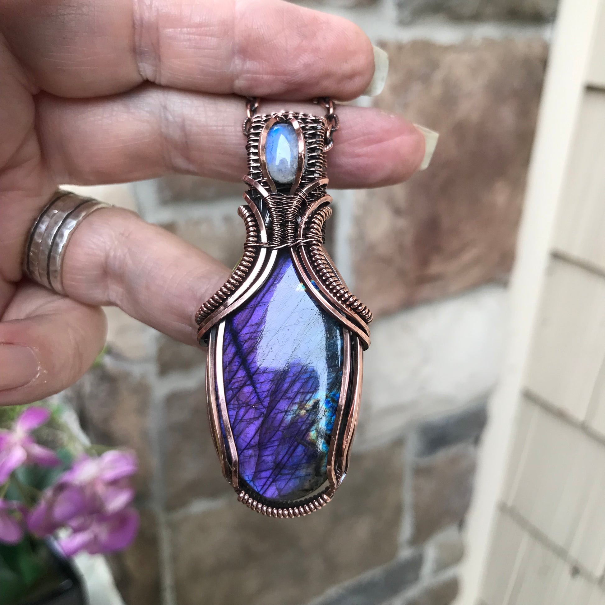 Purple Labradorite & Moonstone Oval Copper Necklace with Weaving
