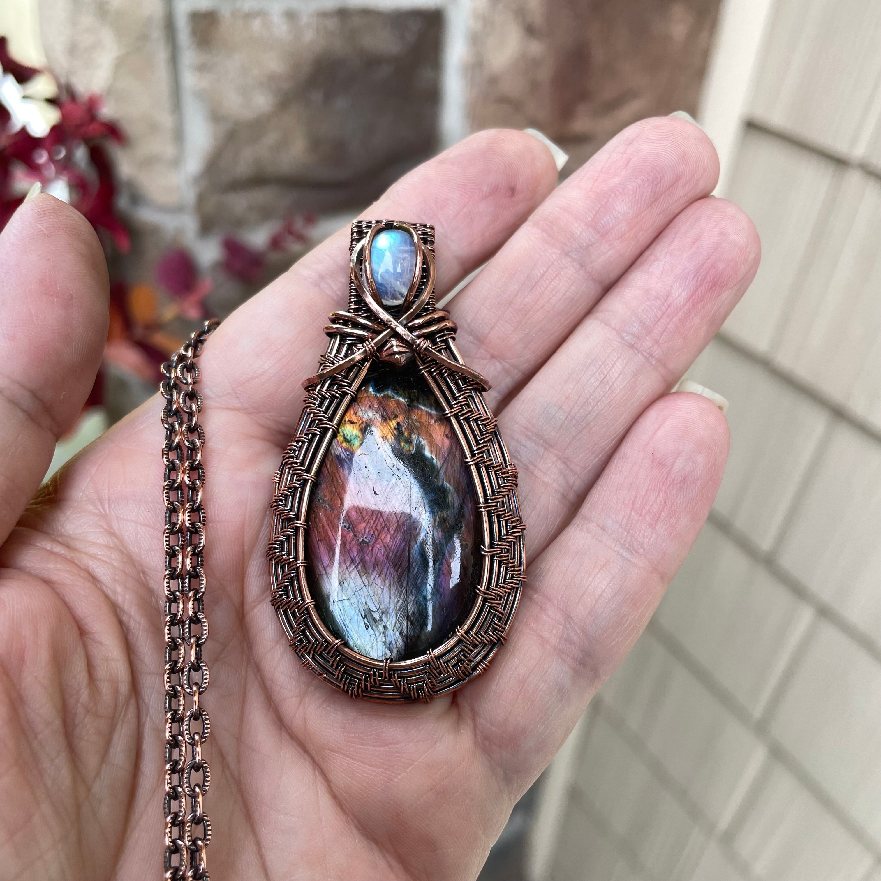 Maroon Blue Labradorite & Moonstone Oval Copper Necklace with Weaving