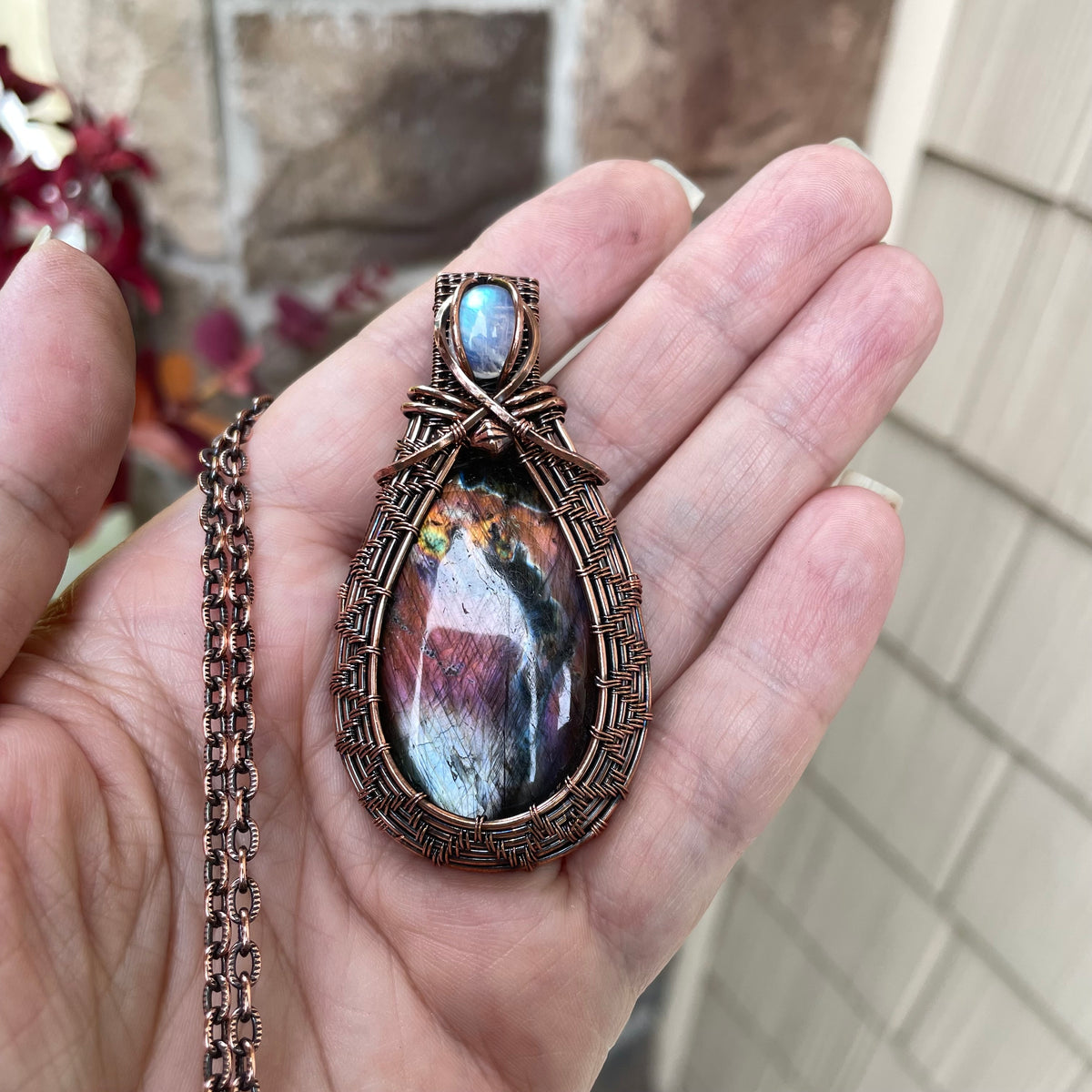 Maroon Blue Labradorite & Moonstone Oval Copper Necklace with Weaving