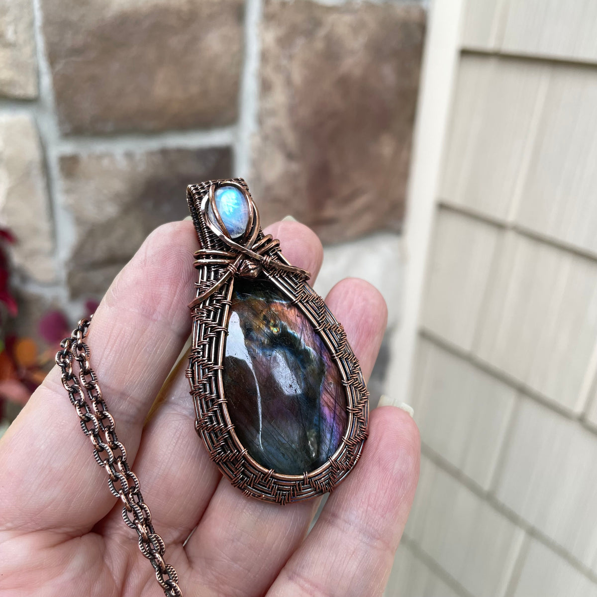 Maroon Blue Labradorite & Moonstone Oval Copper Necklace with Weaving