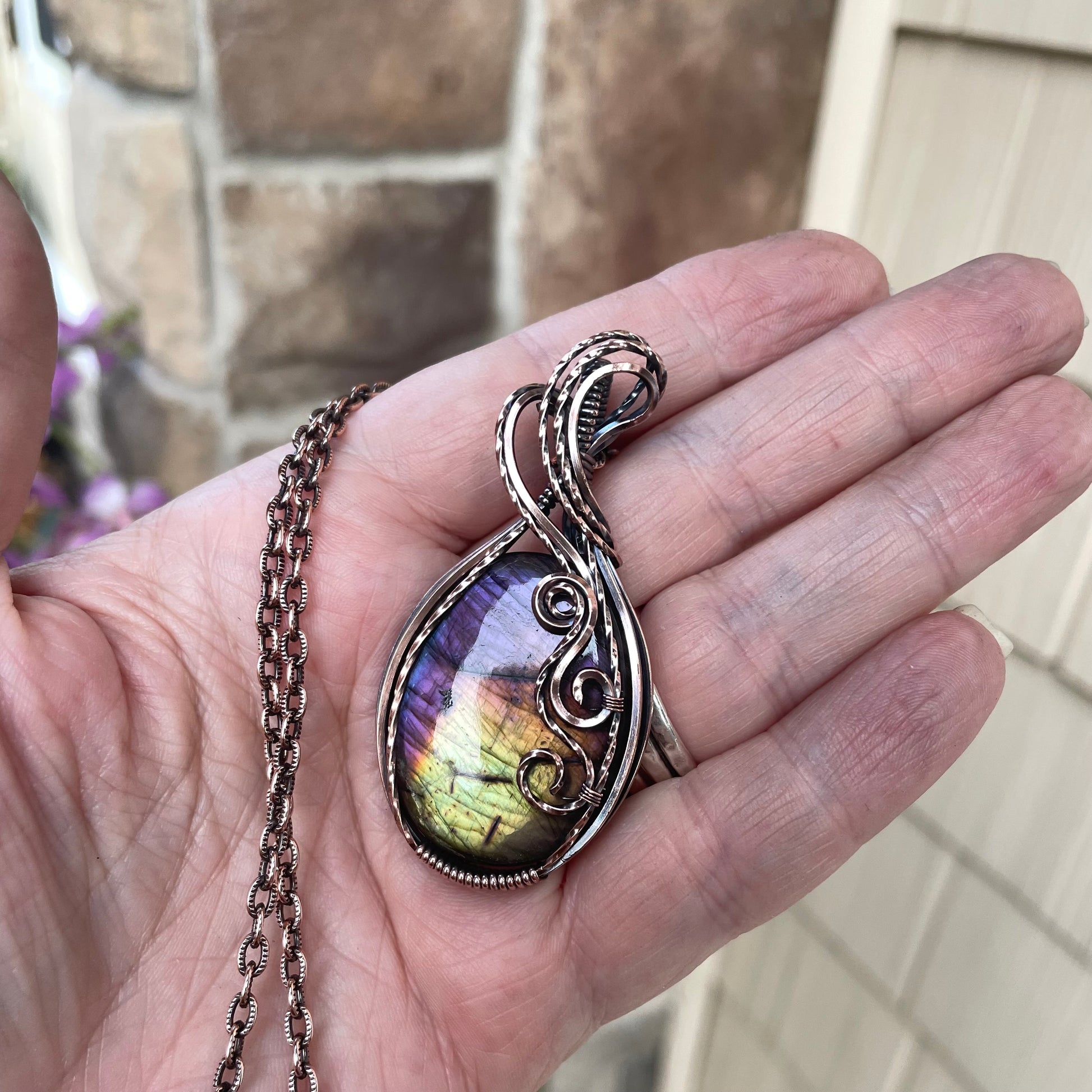 Rainbow Labradorite Oval Swirly Copper Necklace