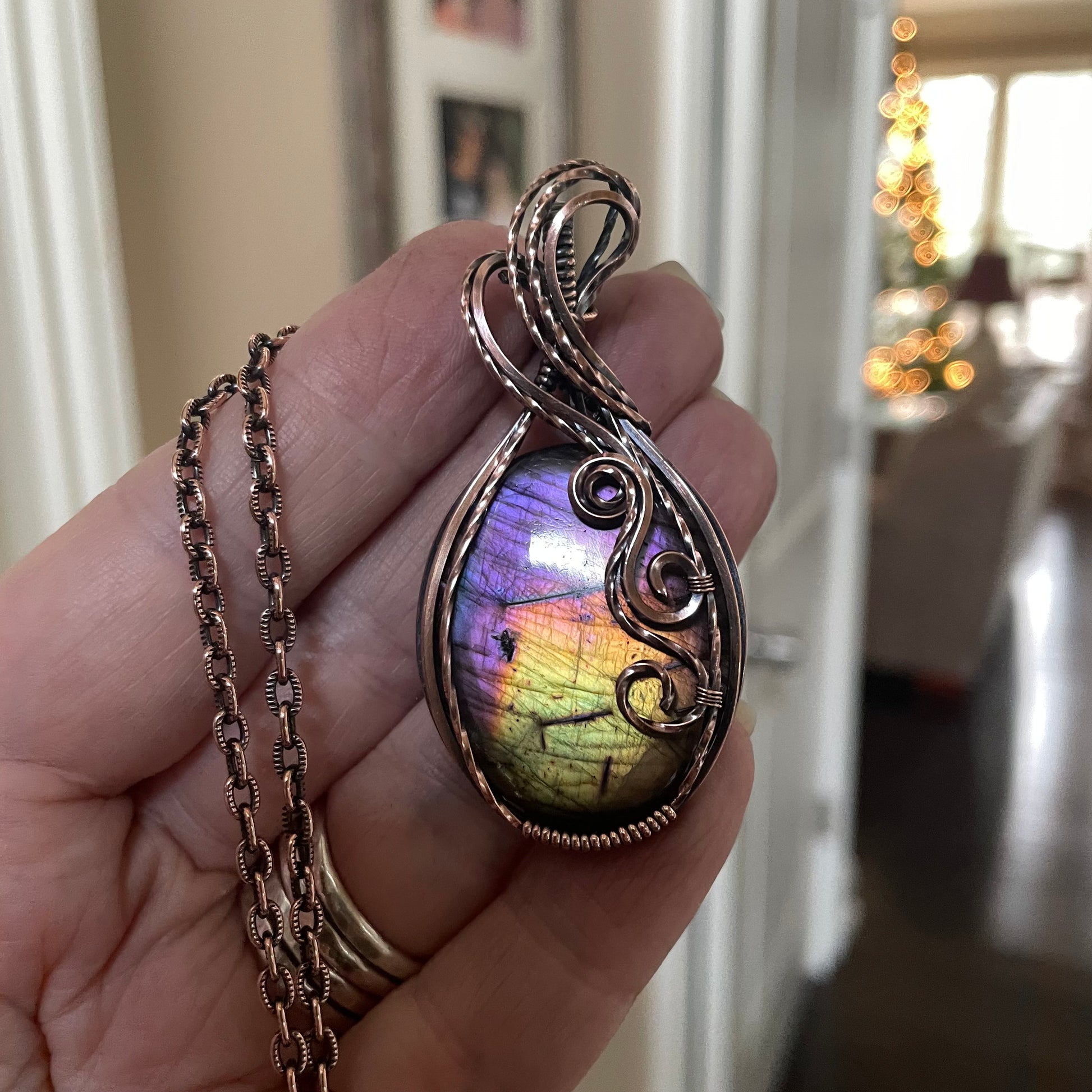 Rainbow Labradorite Oval Swirly Copper Necklace