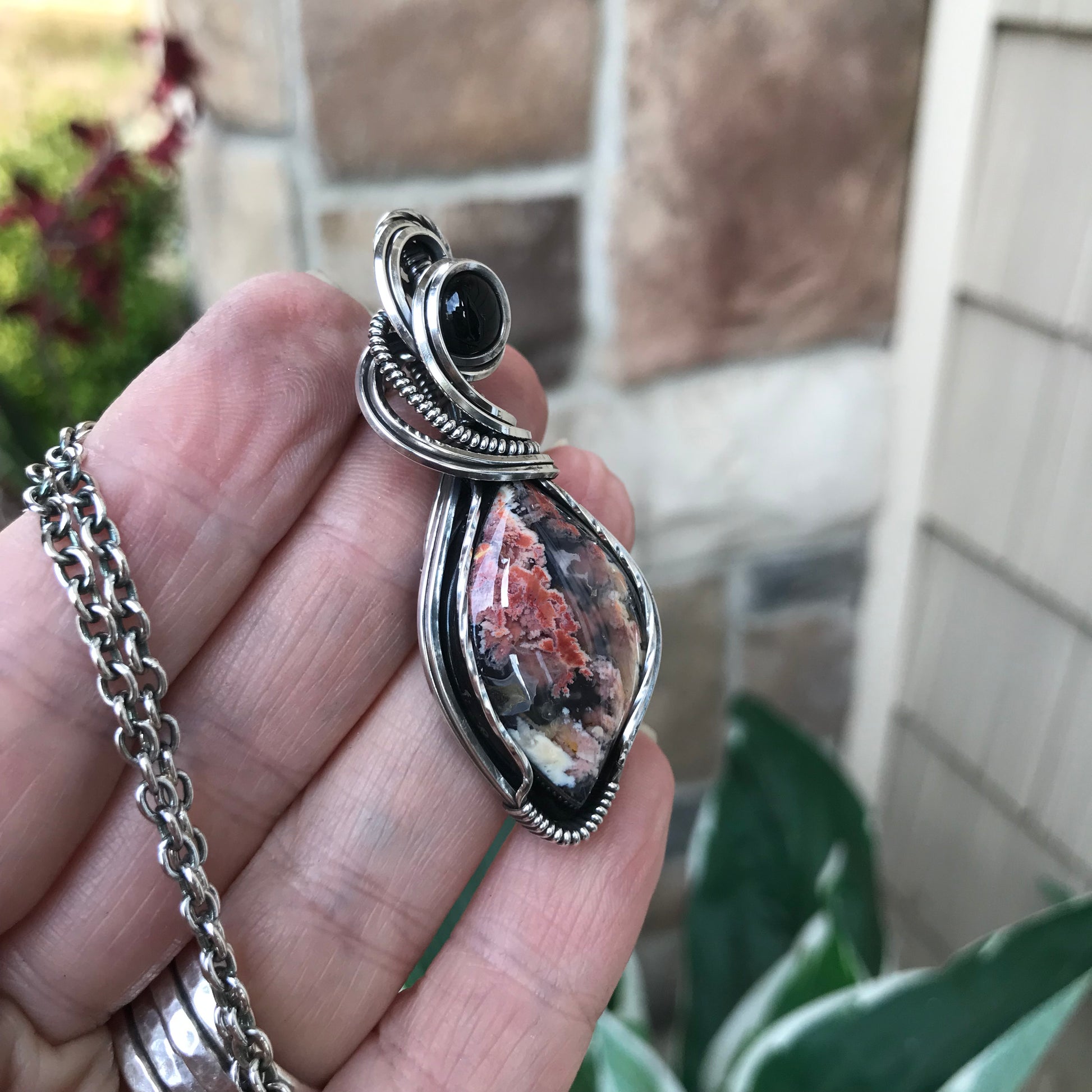 Feather Ridge Plume Agate Doublet & Black Onyx Sterling Silver Necklace