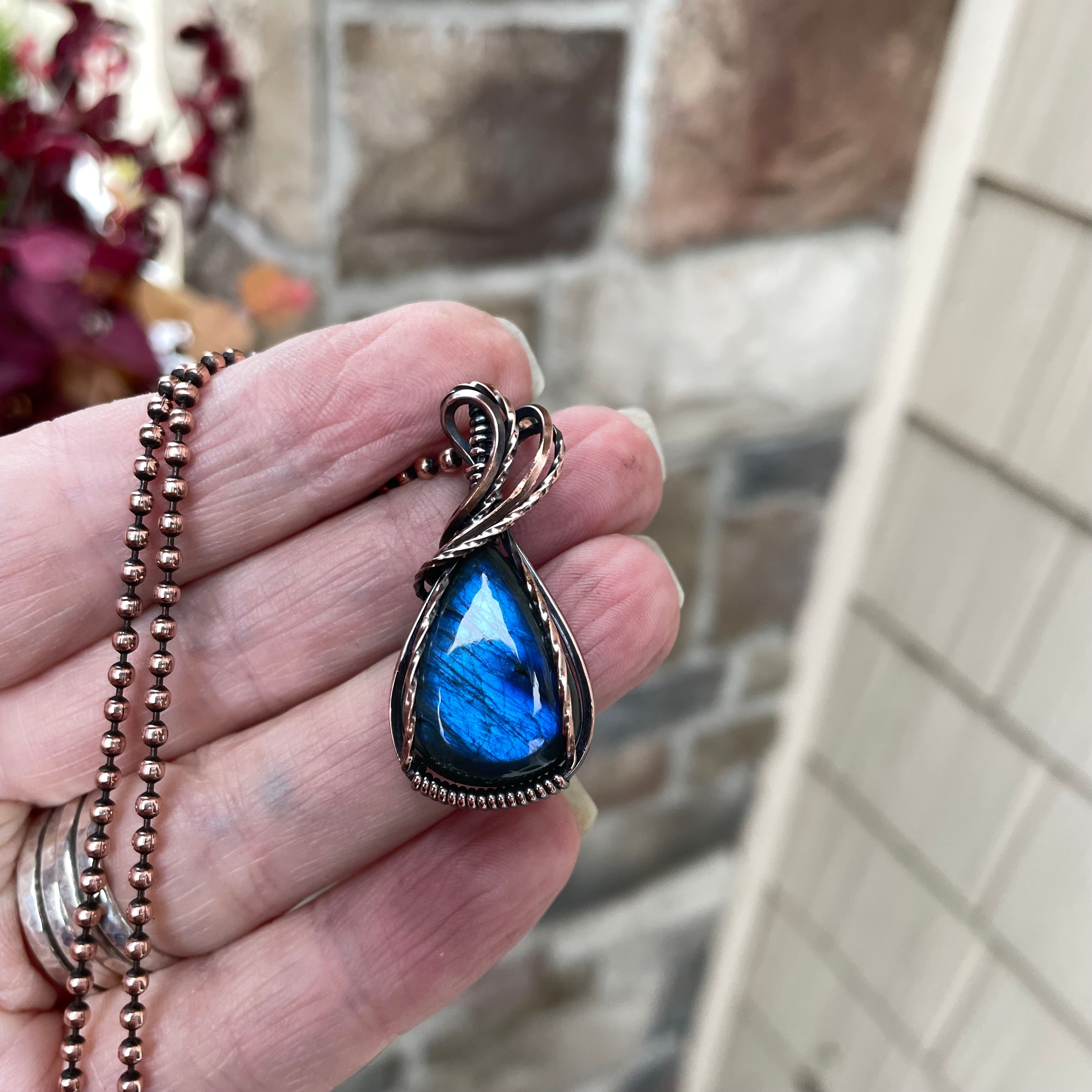 Dark Blue Labradorite Small Copper Necklace