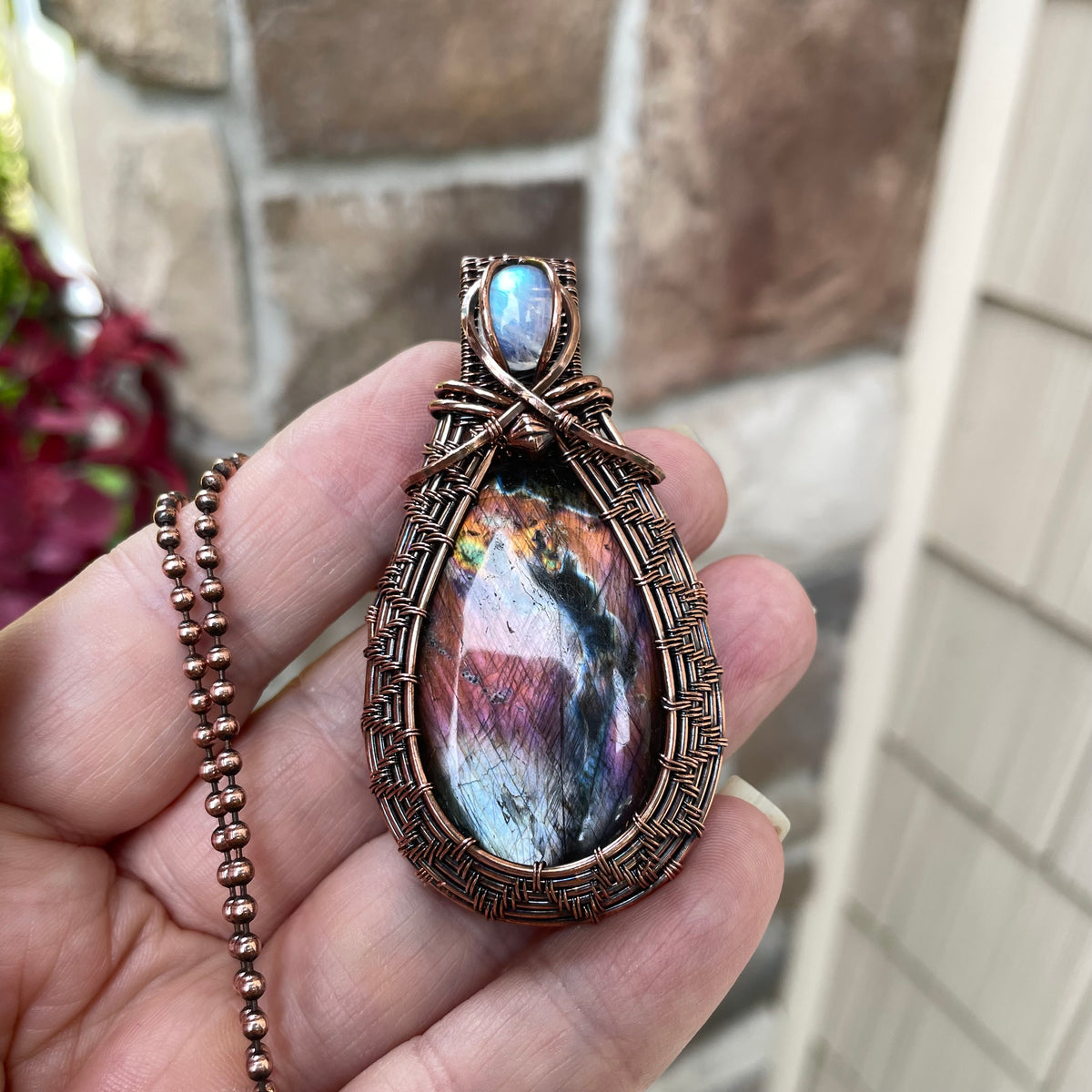 Maroon Blue Labradorite & Moonstone Oval Copper Necklace with Weaving