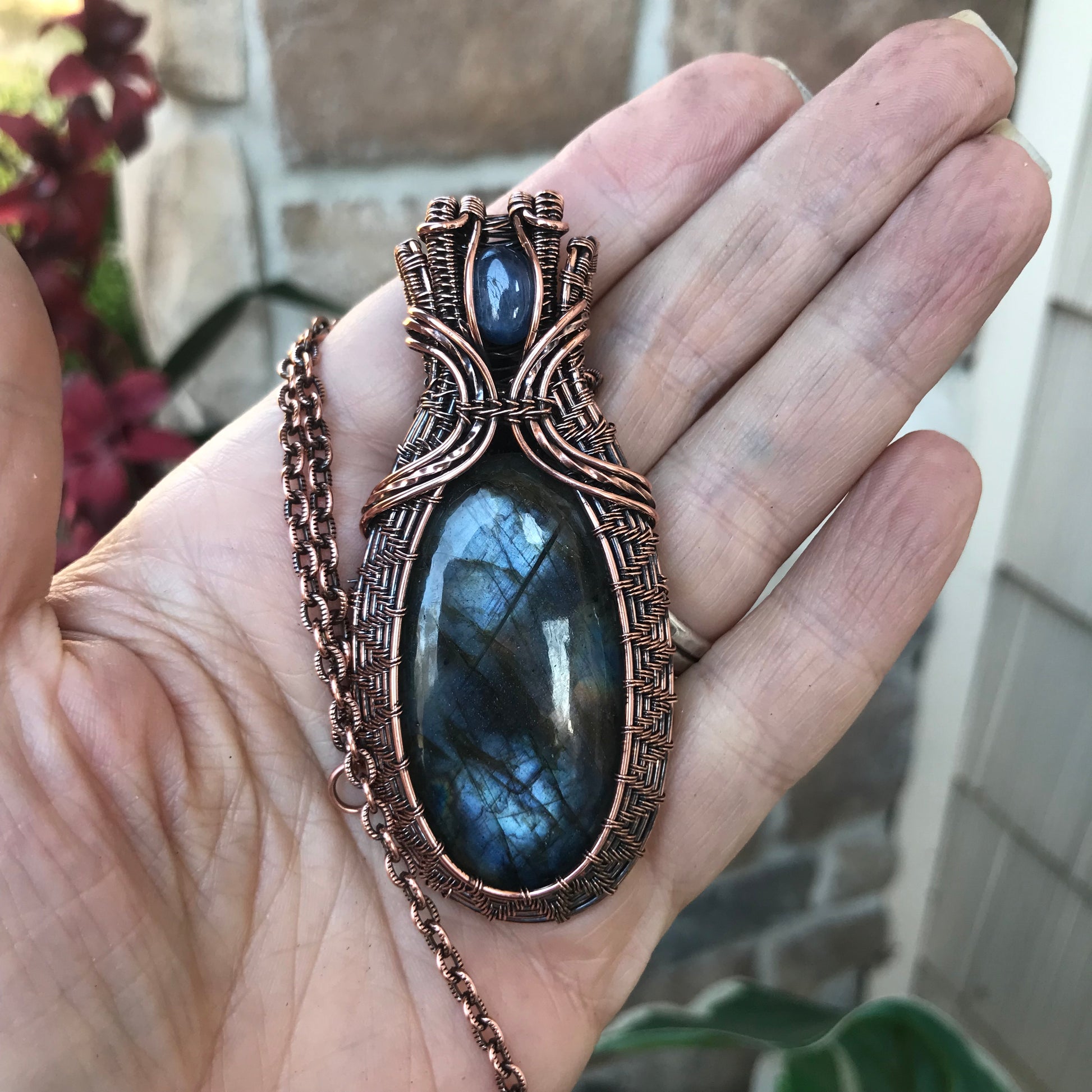 Blue Oval Labradorite & Kyanite Woven Copper Pendant