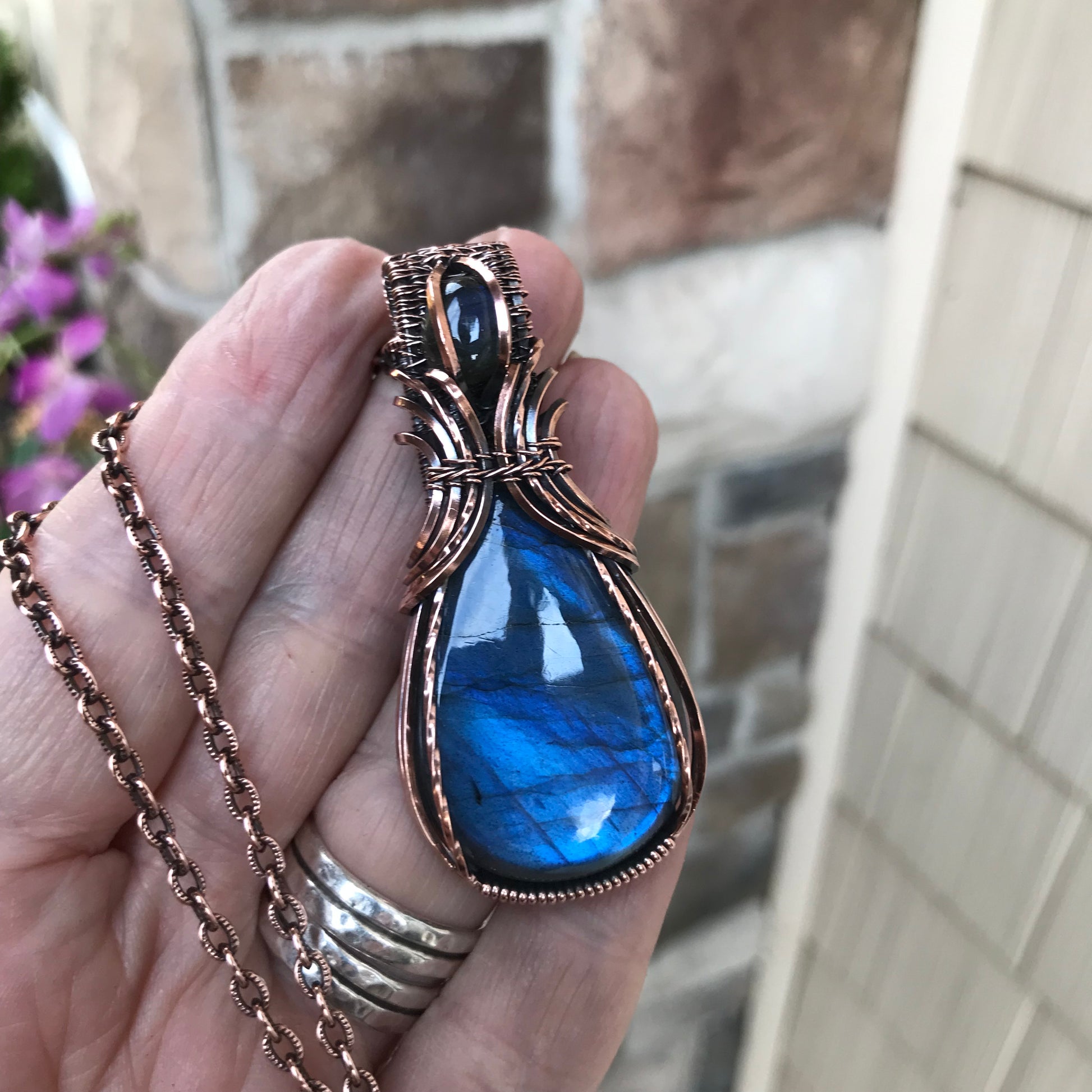 Blue Labradorite Copper Pendant with Weaving
