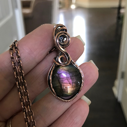 Sunset Labradorite Small Swirly Copper Necklace