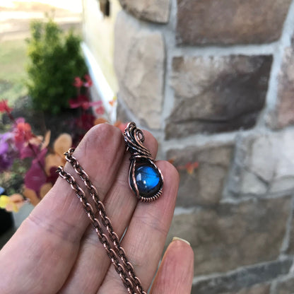 Mini Blue Labradorite Swirly Copper Necklace