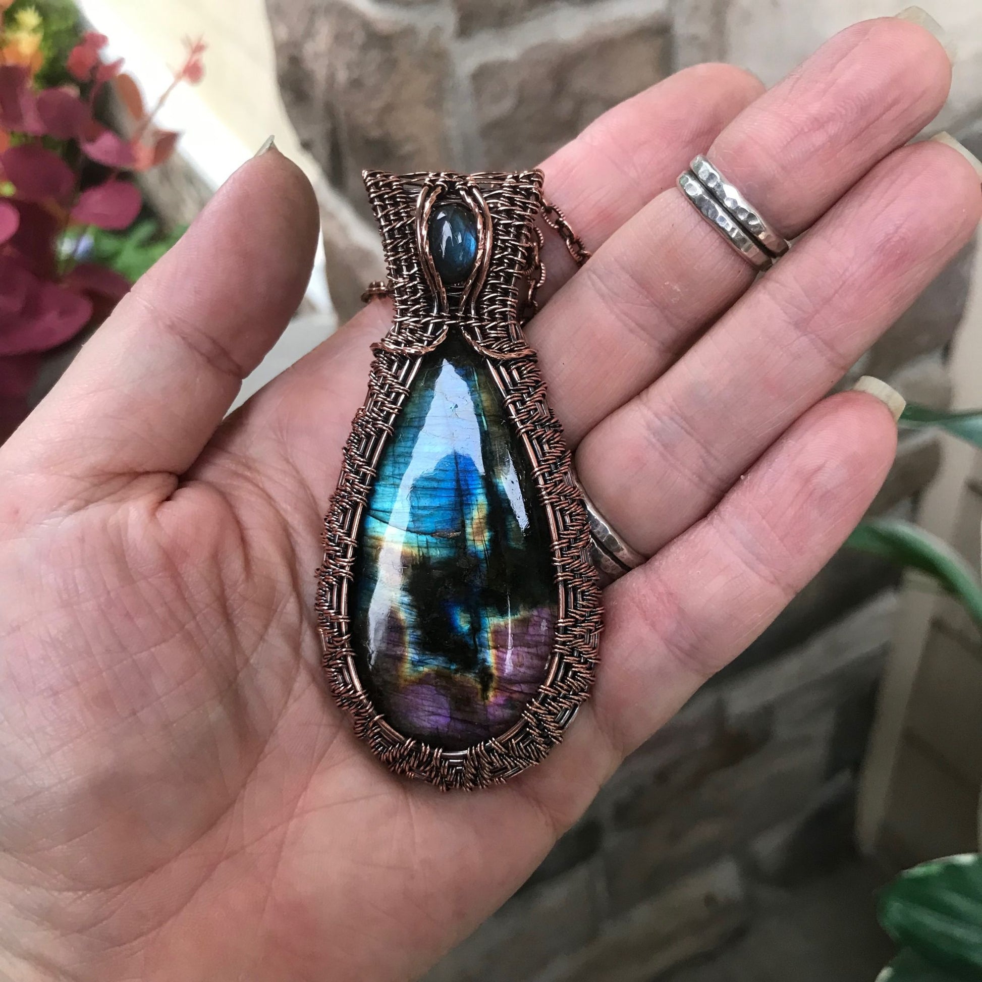 Blue Purple Labradorite Copper Woven Pendant w/Labradorite Accent