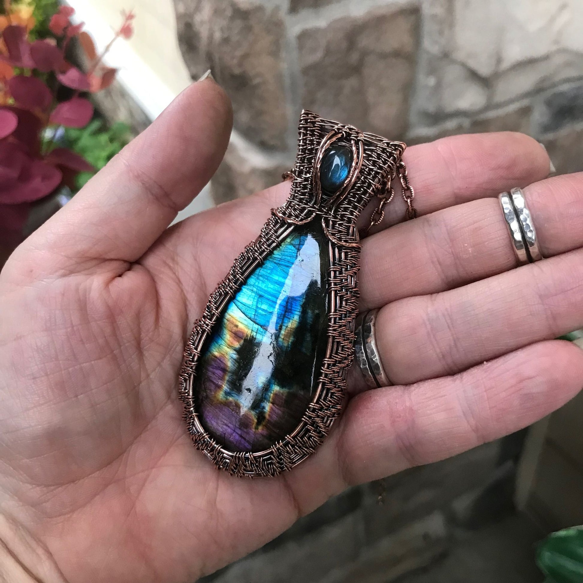 Blue Purple Labradorite Copper Woven Pendant w/Labradorite Accent