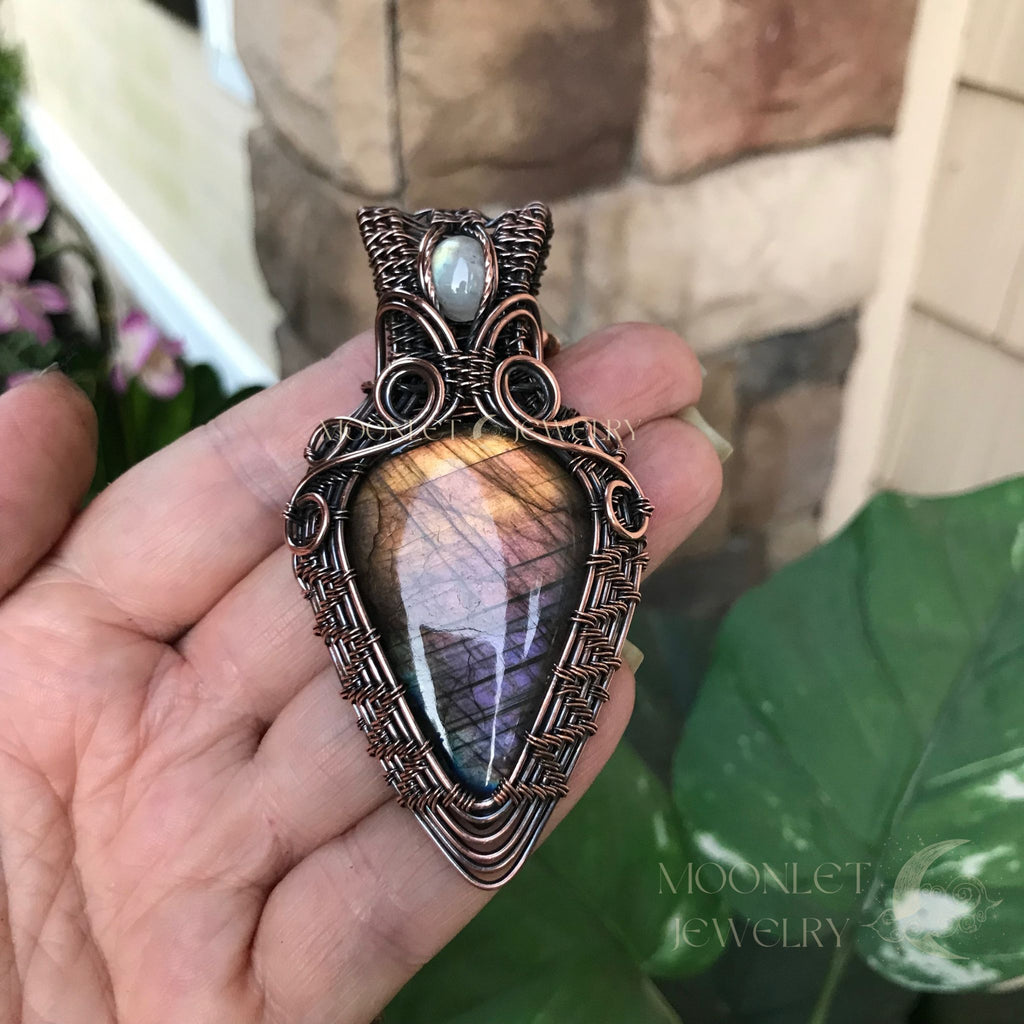 rainbow labradorite & moonstone accent scroll swirl weave pendant moonlet jewelry