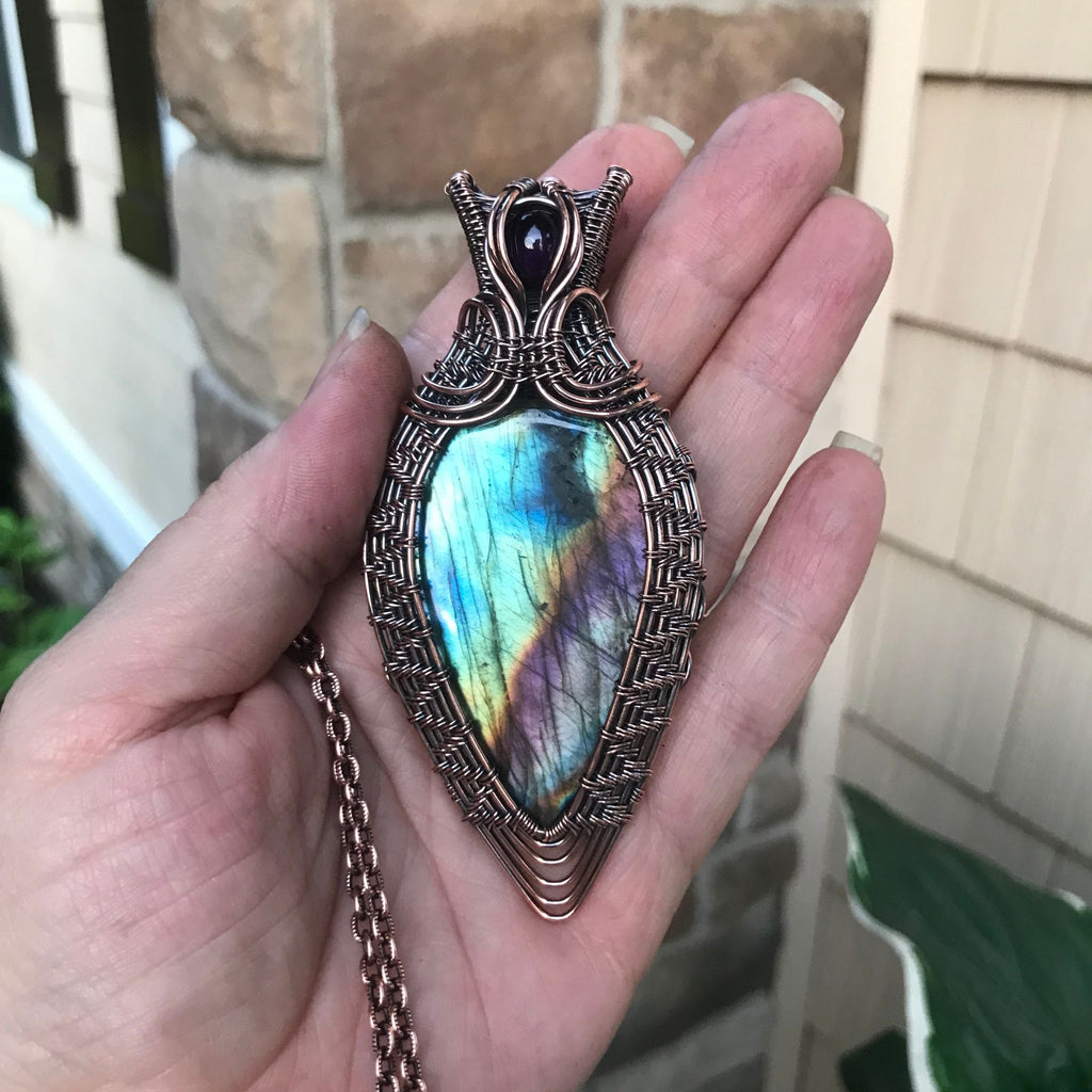 Teal purple blue labradorite wire weave pendant with an amethyst accent