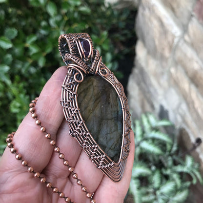 rainbow-labradorite-amethyst-wire-wrapped-woven-copper-pendant-necklace-moonlet-jewelry